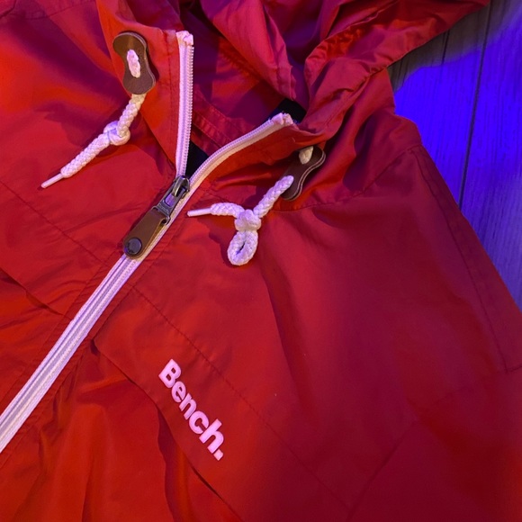 Bench rain shell - Picture 2 of 2